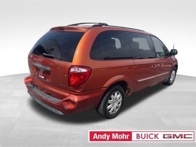 2006 Chrysler Town & Country LWB Vehicle Photo in Fishers, IN 46038