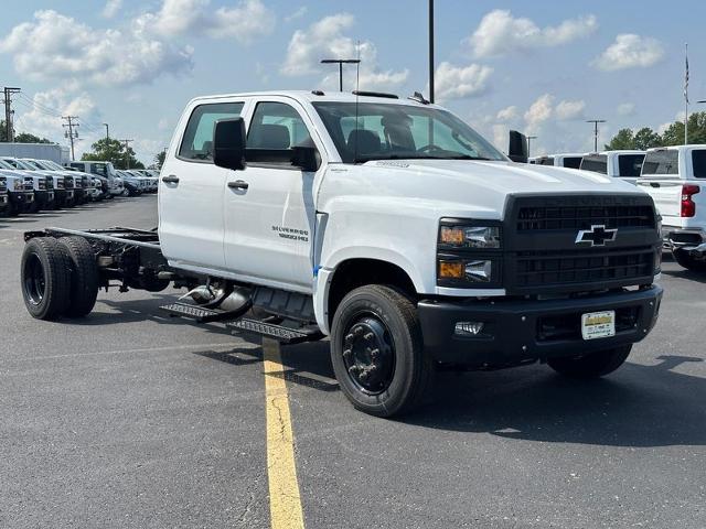 2023 Chevrolet Silverado 5500 HD Vehicle Photo in COLUMBIA, MO 65203-3903