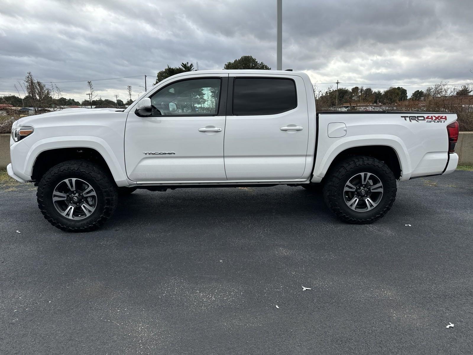 Used 2019 Toyota Tacoma TRD Sport with VIN 3TMCZ5AN3KM205631 for sale in Kennett, MO