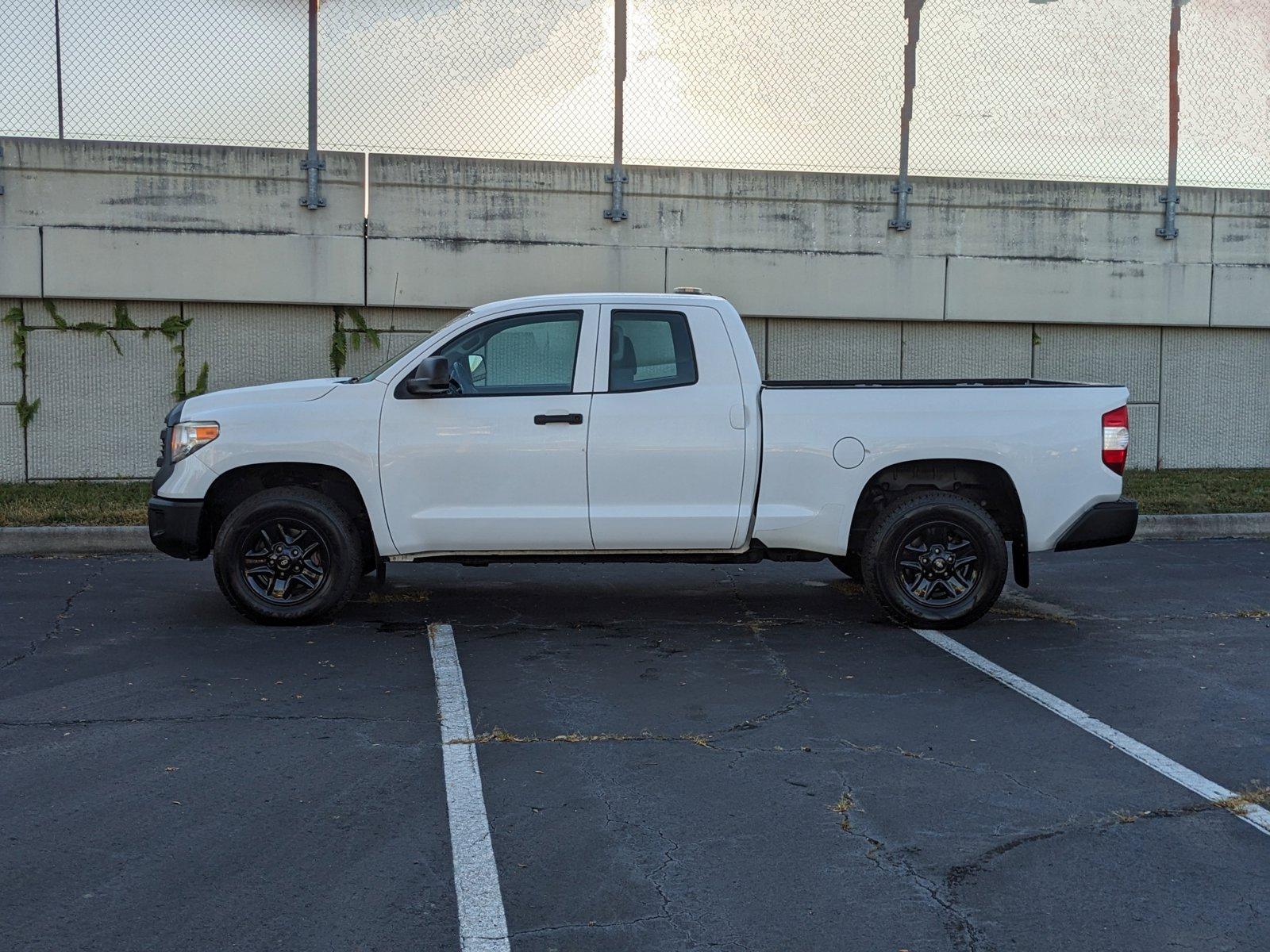 2017 Toyota Tundra 4WD Vehicle Photo in Sanford, FL 32771