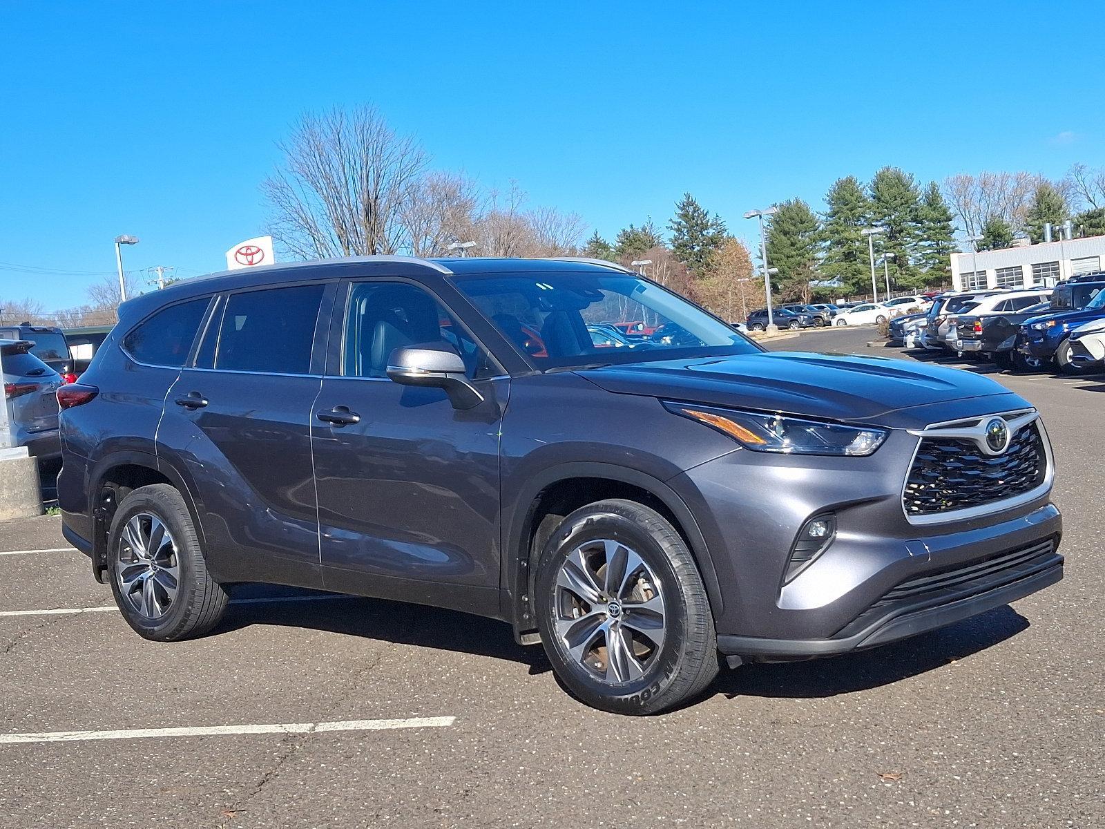 2023 Toyota Highlander Vehicle Photo in Trevose, PA 19053