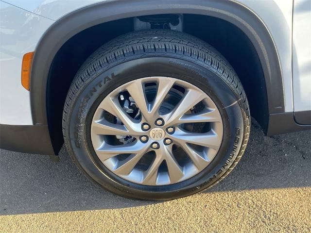 2025 Buick Enclave Vehicle Photo in GOODYEAR, AZ 85338-1310