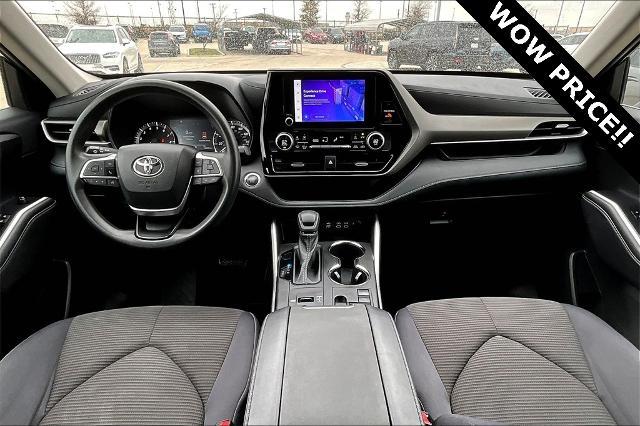 2023 Toyota Highlander Vehicle Photo in Grapevine, TX 76051