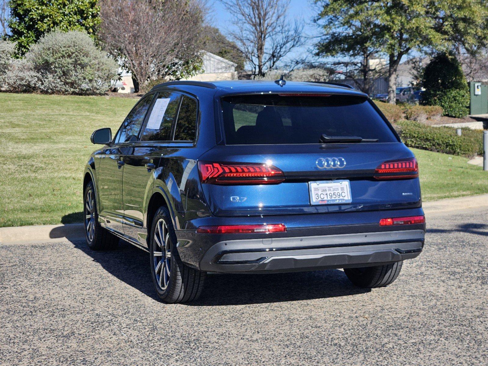 2024 Audi Q7 Vehicle Photo in FORT WORTH, TX 76132