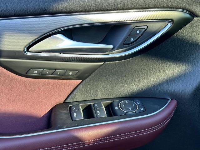 2025 Buick Envision Vehicle Photo in COLUMBIA, MO 65203-3903
