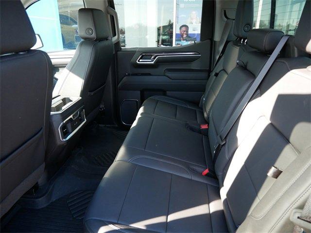 2022 Chevrolet Silverado 1500 Vehicle Photo in MAPLEWOOD, MN 55119-4794