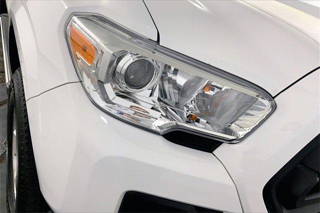 2023 Toyota Tacoma 2WD Vehicle Photo in KANSAS CITY, MO 64114-4502