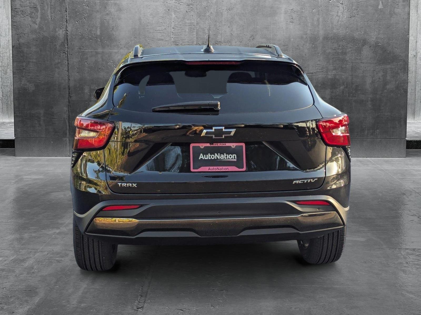 2025 Chevrolet Trax Vehicle Photo in GREENACRES, FL 33463-3207