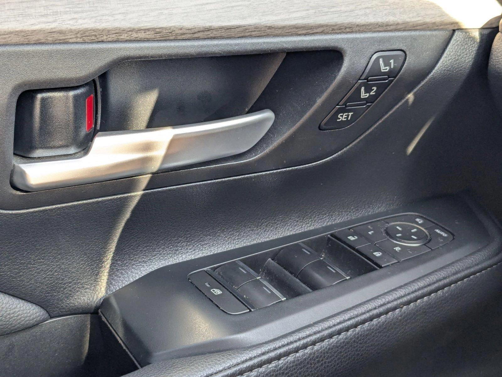 2024 Toyota Grand Highlander Vehicle Photo in Tampa, FL 33614