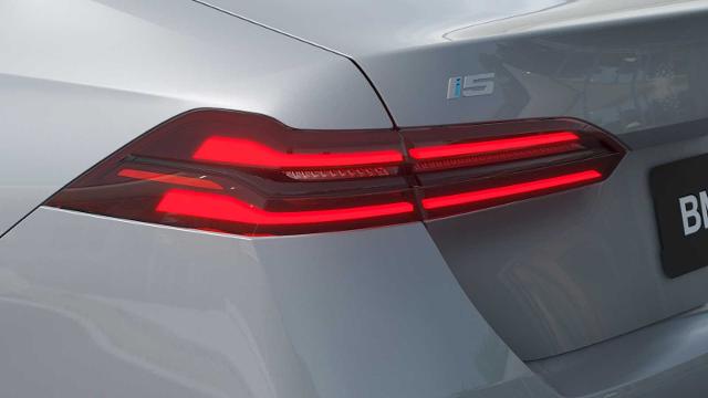 2025 BMW i5 Vehicle Photo in GRAPEVINE, TX 76051