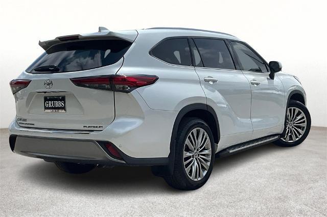 2022 Toyota Highlander Vehicle Photo in Tulsa, OK 74145