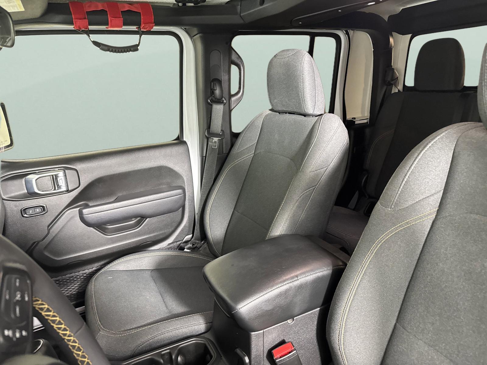 2024 Jeep Gladiator Vehicle Photo in GEORGETOWN, TX 78626-7508