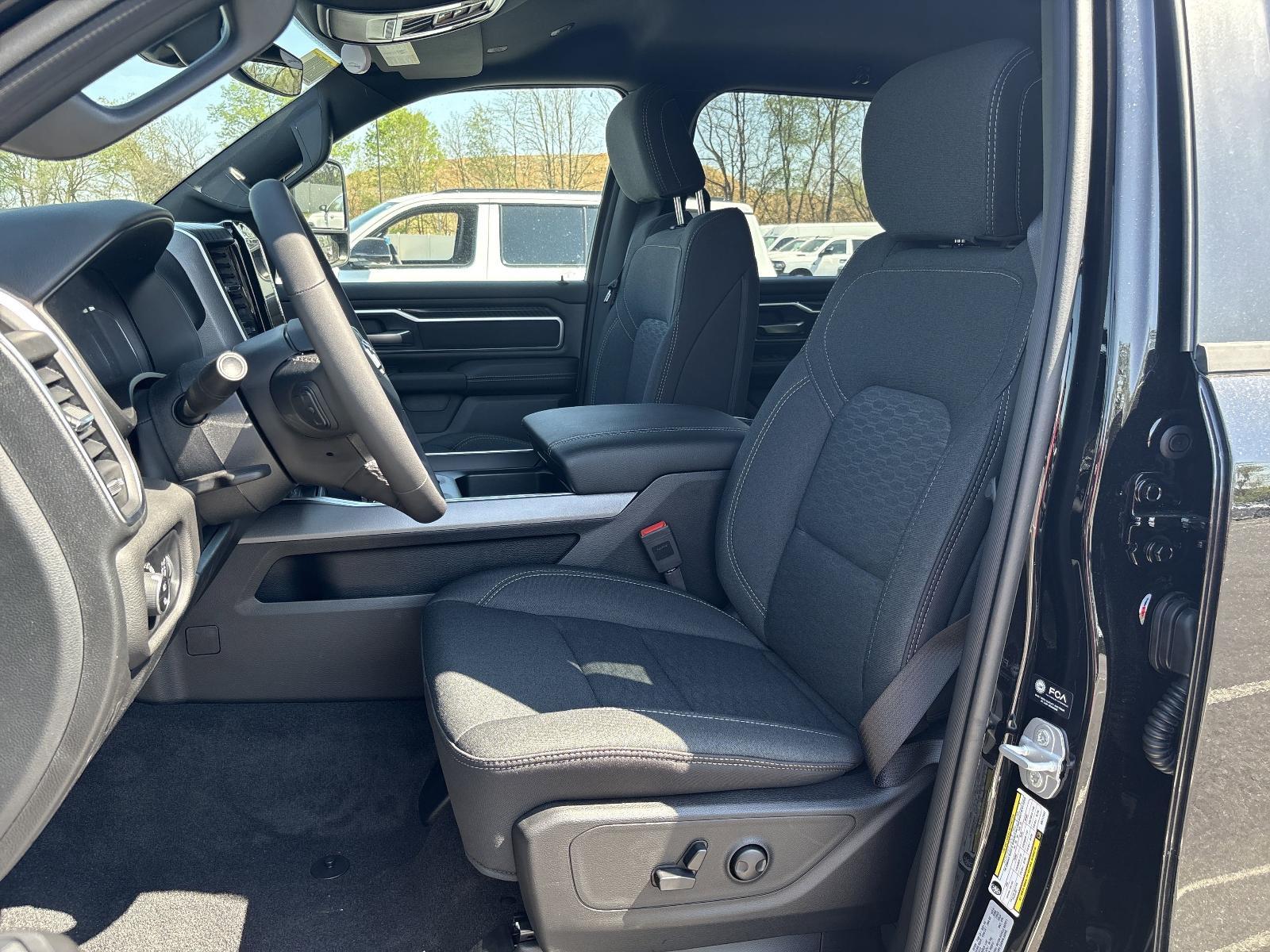 2025 Ram 1500 Vehicle Photo in Mechanicsburg, PA 17050-1707