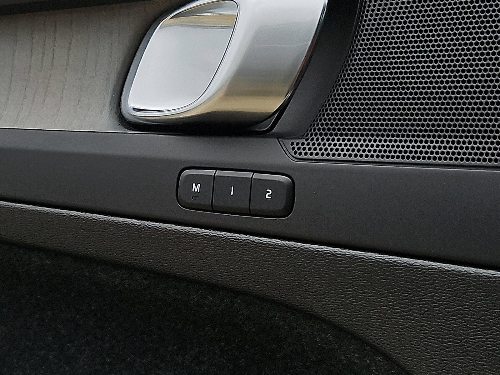 2025 Volvo XC40 Vehicle Photo in Trevose, PA 19053