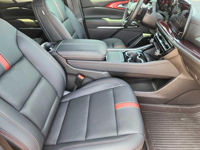2024 Chevrolet Traverse Vehicle Photo in DENTON, TX 76210-9321