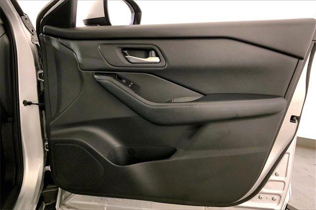 2024 Nissan Rogue Vehicle Photo in KANSAS CITY, MO 64114-4502