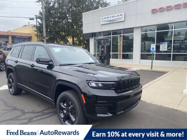 2025 Jeep Grand Cherokee L Vehicle Photo in Doylsetown, PA 18901