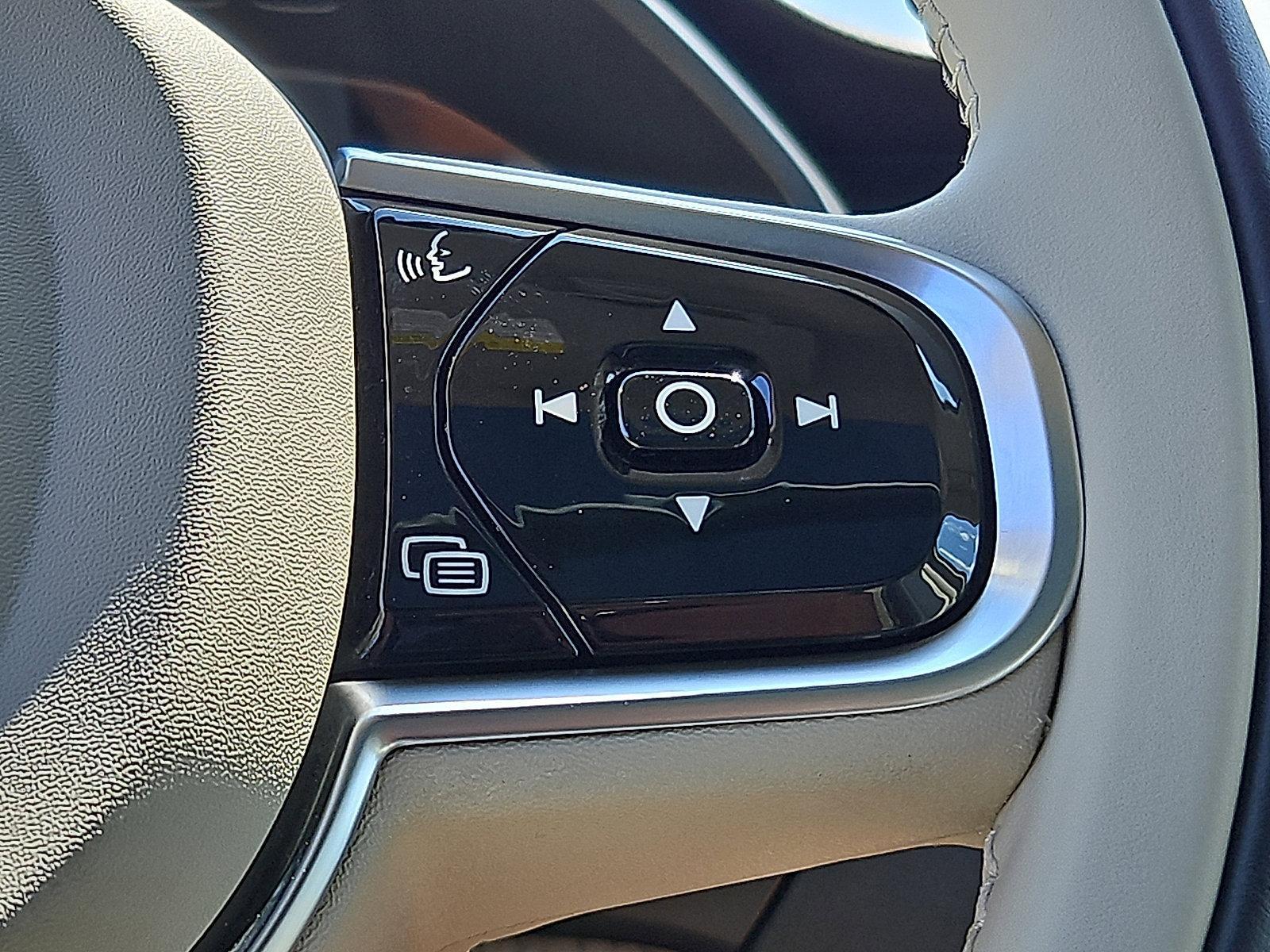 2024 Volvo XC90 Vehicle Photo in Trevose, PA 19053