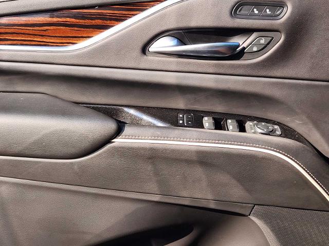 2022 Cadillac Escalade Vehicle Photo in DENTON, TX 76210-9321