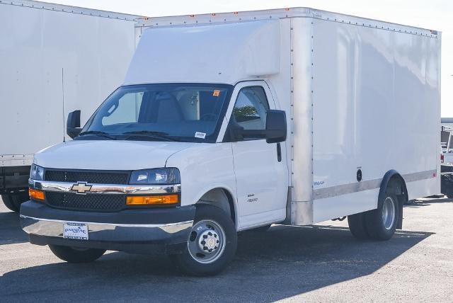 Select 2023 Chevrolet Express Commercial Cutaway