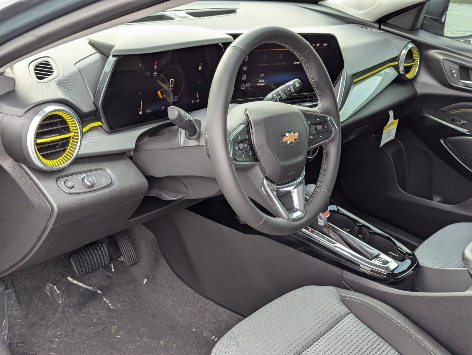 2025 Chevrolet Trax Vehicle Photo in PEMBROKE PINES, FL 33024-6534