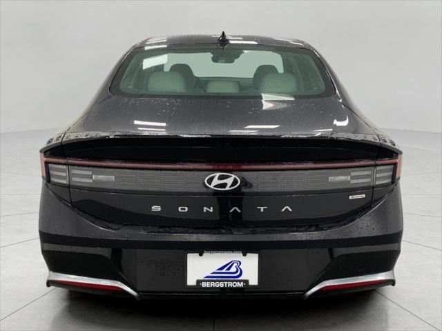 2025 Hyundai SONATA Hybrid Vehicle Photo in Appleton, WI 54913