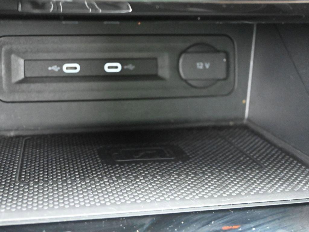 2022 Volkswagen Atlas Cross Sport Vehicle Photo in Marion, IA 52302