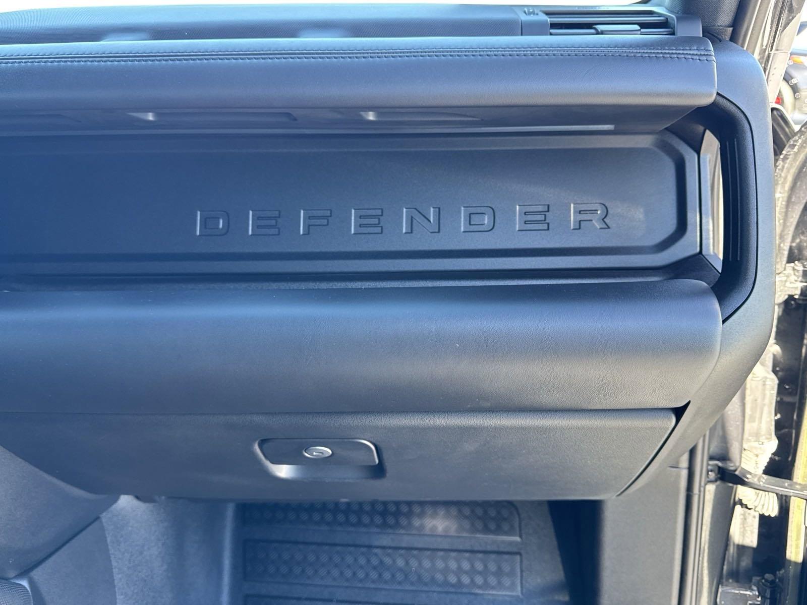 2023 Defender Vehicle Photo in AUSTIN, TX 78717