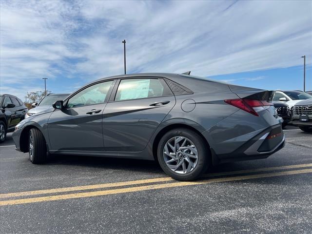 2024 Hyundai ELANTRA Vehicle Photo in Shiloh, IL 62269