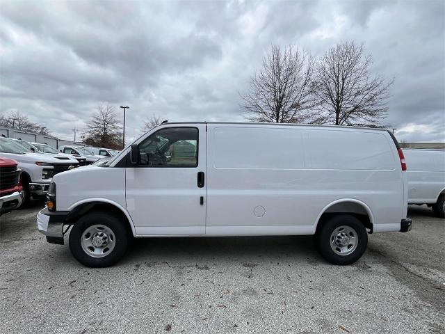 2025 Chevrolet Express Cargo 2500 Vehicle Photo in ALCOA, TN 37701-3235