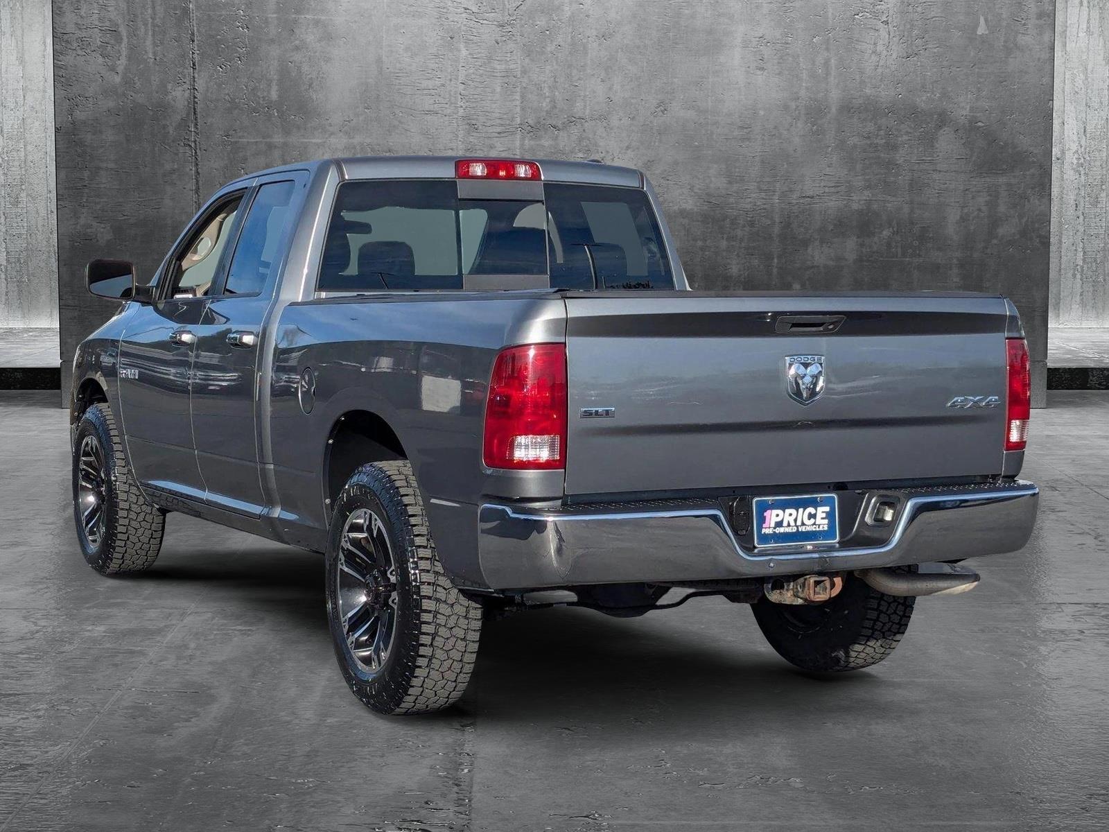 2010 Dodge Ram 1500 Vehicle Photo in VALENCIA, CA 91355-1705