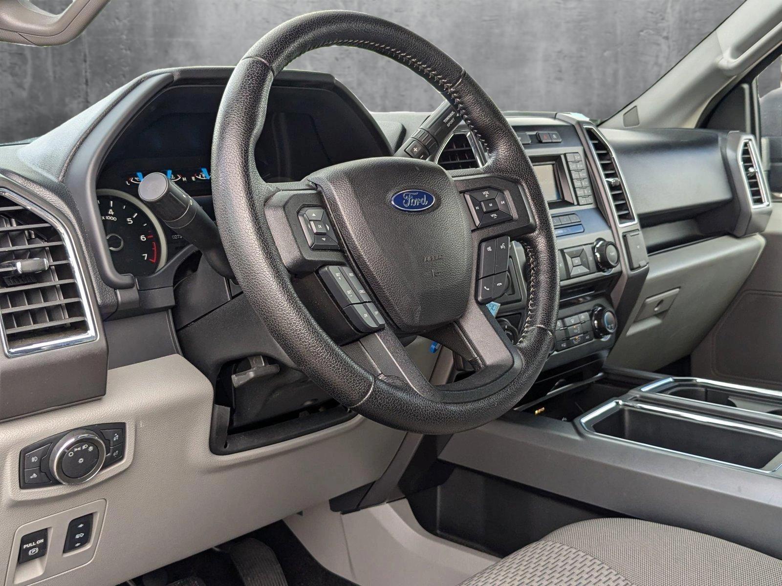 2016 Ford F-150 Vehicle Photo in St. Petersburg, FL 33713