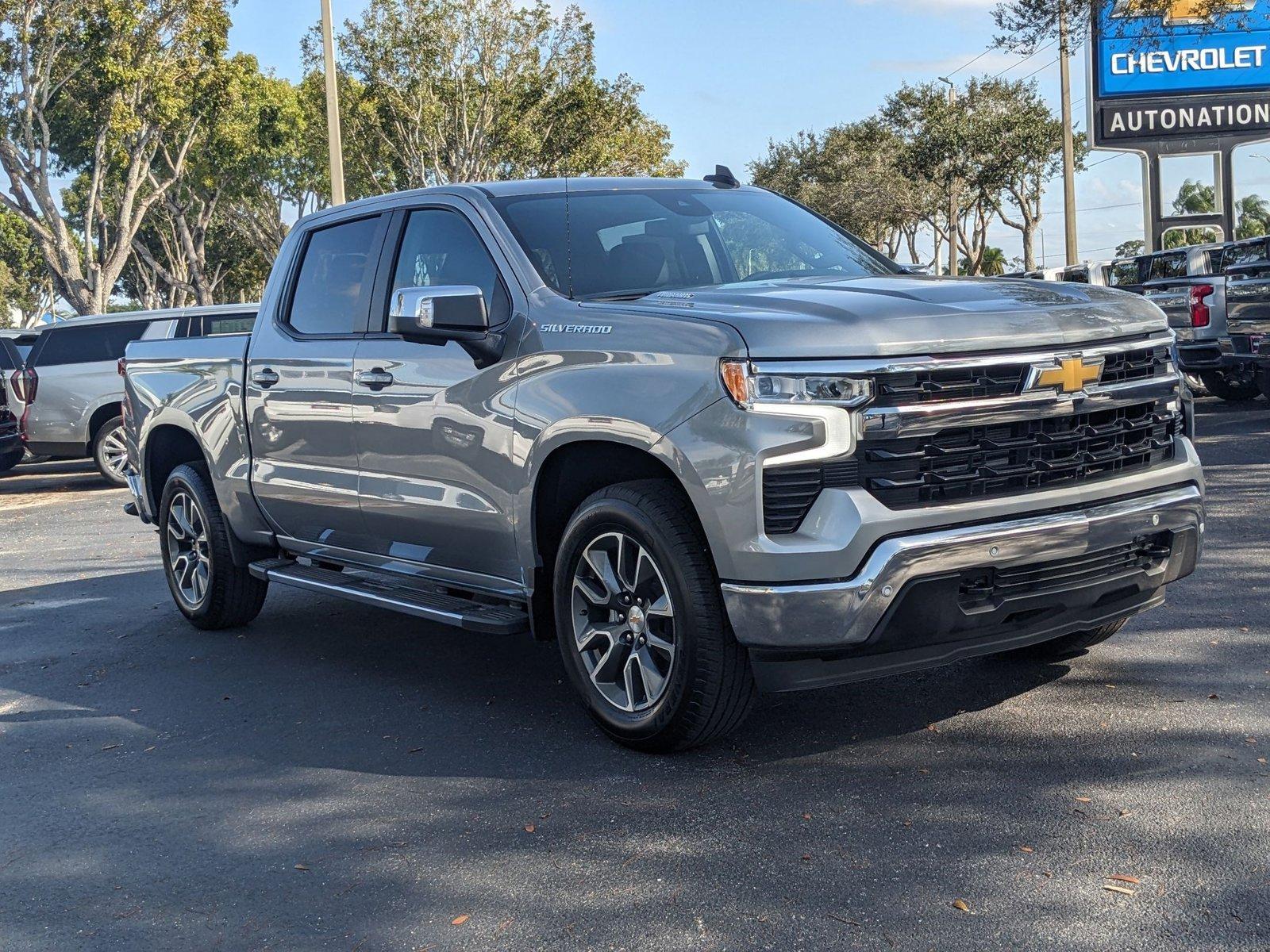 2025 Chevrolet Silverado 1500 Vehicle Photo in GREENACRES, FL 33463-3207