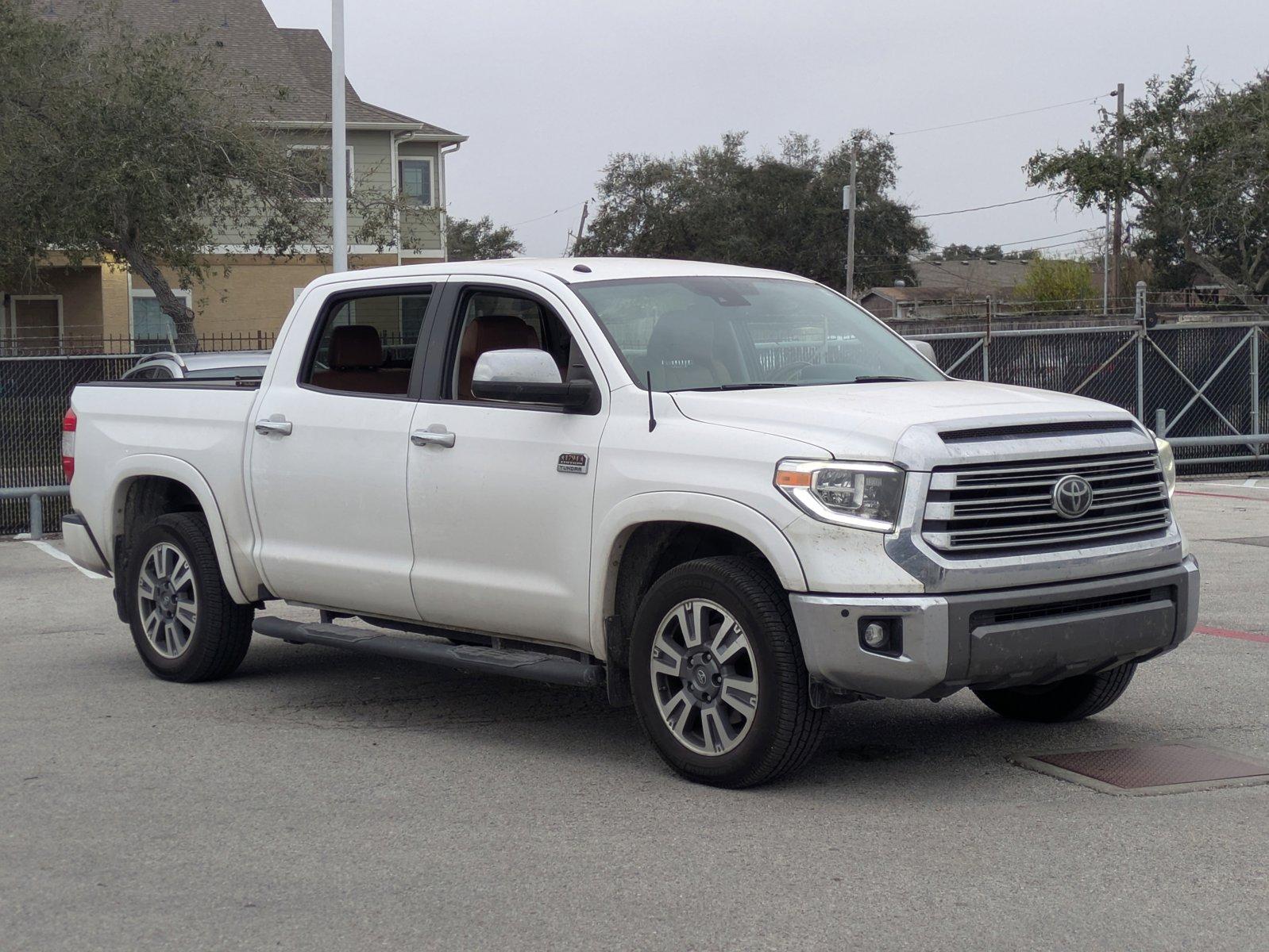 2019 Toyota Tundra 2WD Vehicle Photo in Corpus Christi, TX 78415