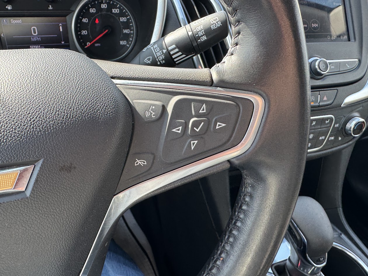 2022 Chevrolet Equinox Vehicle Photo in BOONVILLE, IN 47601-9633