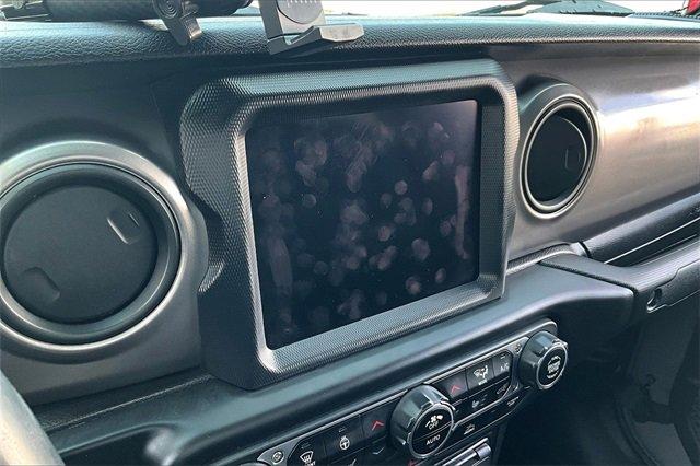 2021 Jeep Gladiator Vehicle Photo in TOPEKA, KS 66609-0000