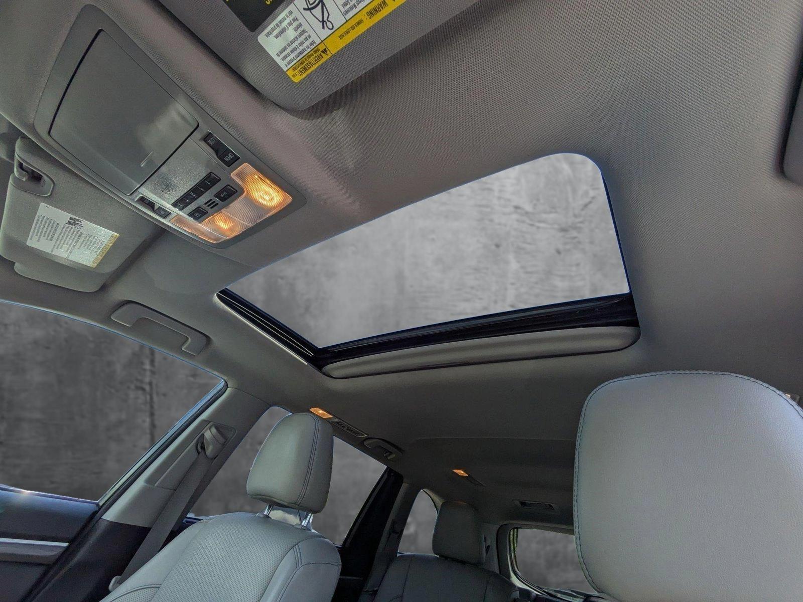 2017 Toyota Highlander Vehicle Photo in Clearwater, FL 33765