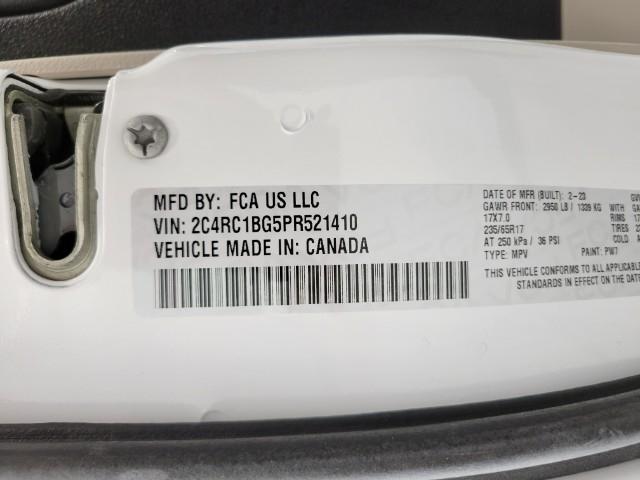 2023 Chrysler Pacifica Vehicle Photo in Green Bay, WI 54304