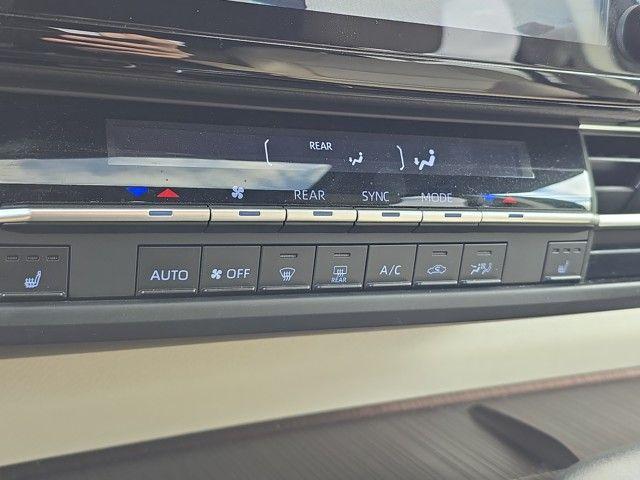 2021 Toyota Sienna Vehicle Photo in Pleasant Hills, PA 15236