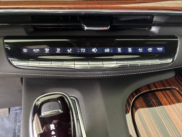 2022 Cadillac Escalade Vehicle Photo in MANHATTAN, KS 66502-5036