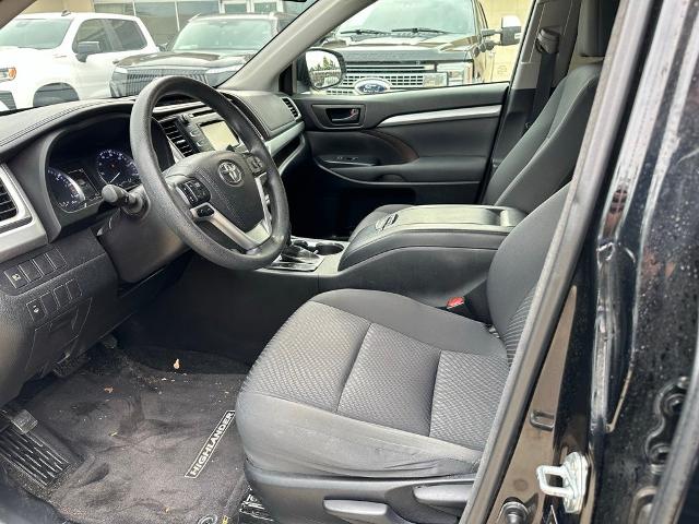 2017 Toyota Highlander Vehicle Photo in San Antonio, TX 78230