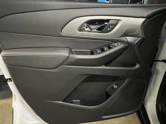 2023 Chevrolet Traverse Vehicle Photo in Roslyn, NY 11576