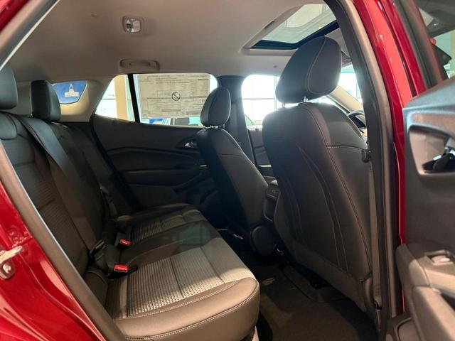 2025 Chevrolet Trax Vehicle Photo in COLUMBIA, MO 65203-3903