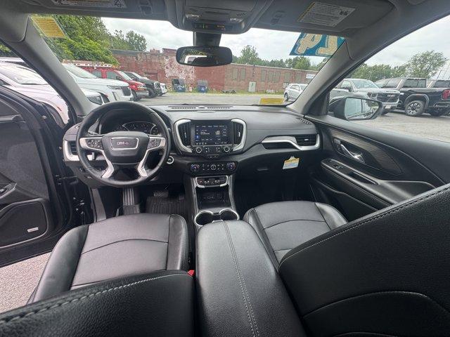 2024 GMC Terrain Vehicle Photo in LEOMINSTER, MA 01453-2952