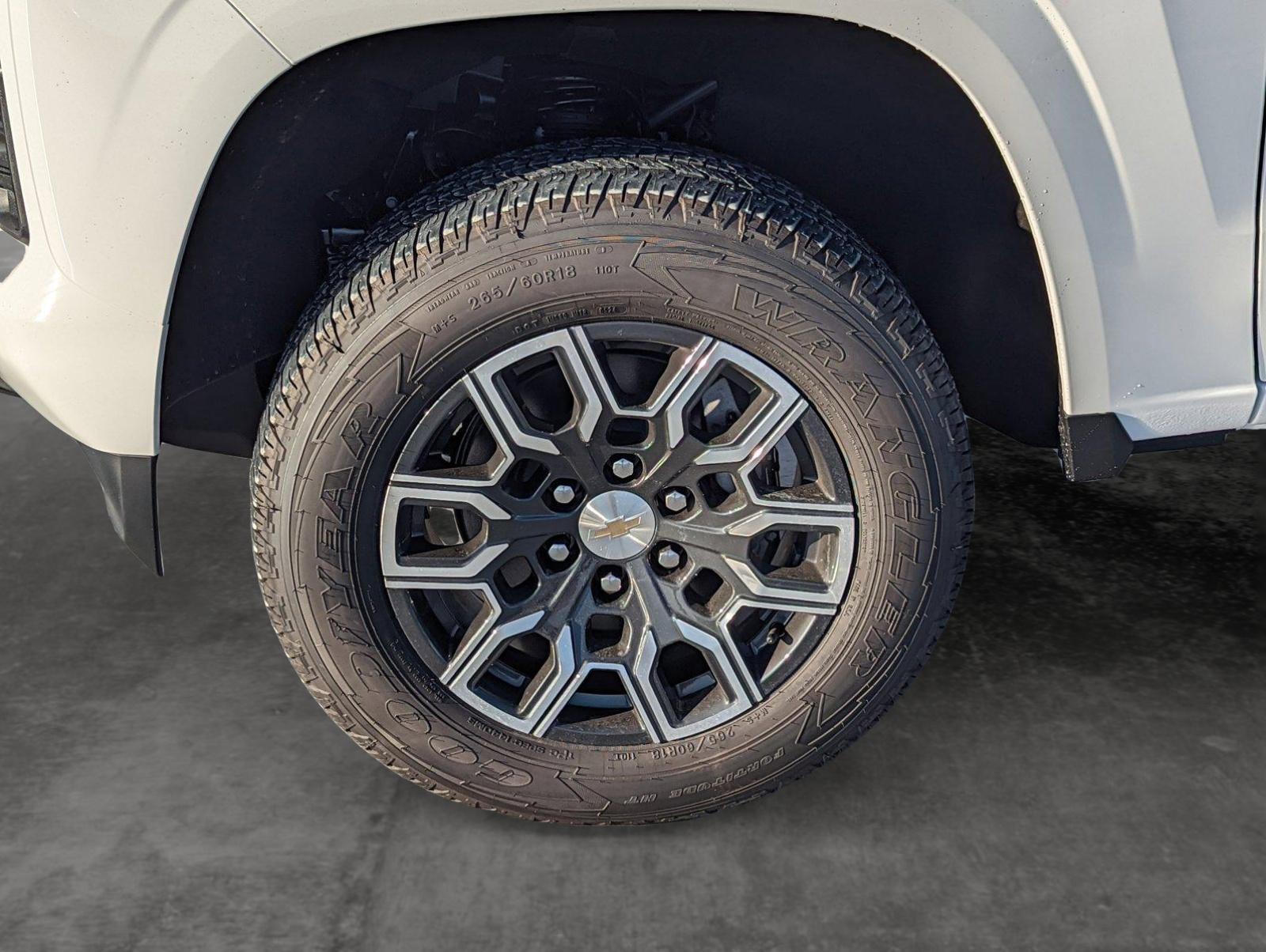 2024 Chevrolet Colorado Vehicle Photo in PEMBROKE PINES, FL 33024-6534