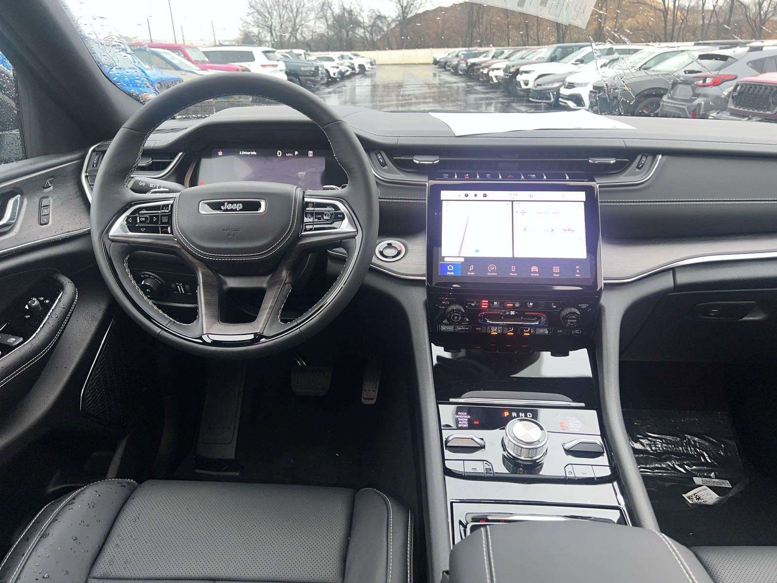 2025 Jeep Grand Cherokee L Vehicle Photo in Mechanicsburg, PA 17050-1707