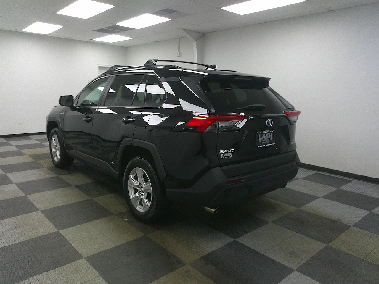 Used 2021 Toyota RAV4 LE with VIN 4T3L6RFVXMU017733 for sale in Johnstown, OH