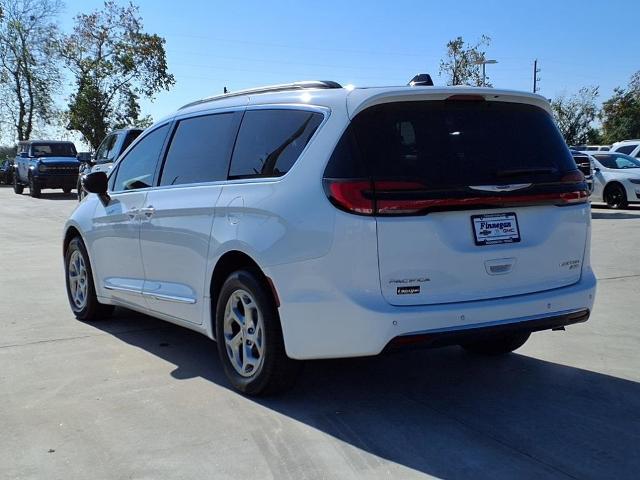 2023 Chrysler Pacifica Vehicle Photo in ROSENBERG, TX 77471-5675