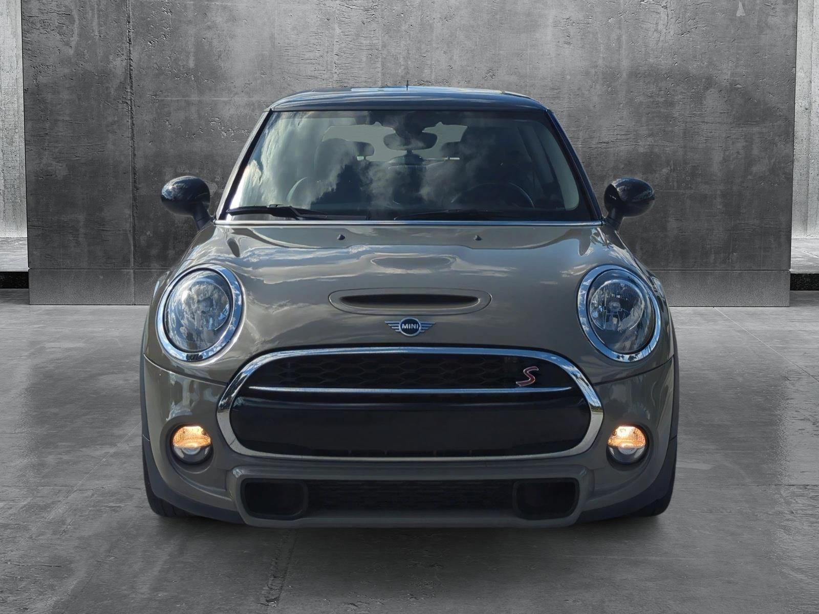 2019 MINI Cooper S Hardtop Vehicle Photo in Pembroke Pines, FL 33027