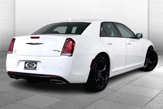 2022 Chrysler 300 Vehicle Photo in Kansas City, MO 64114